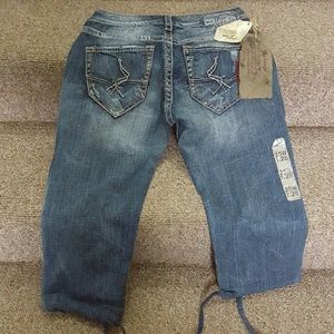 Brand new silver 25x28 cropped capri